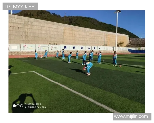 足球社团精彩活动回顾与成员成长记录分享 足球社团精彩活动回顾与成员成长记录分享