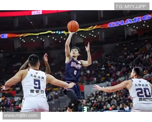 广东外援状态回暖砍下三双表现杜锋是否该继续信任他